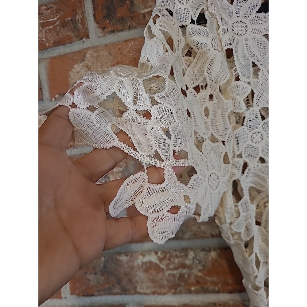 Womens‎ Lace Crochet Ivory Large Cut Out Flower boho Blouse Women's Size M - Picture 3 of 7